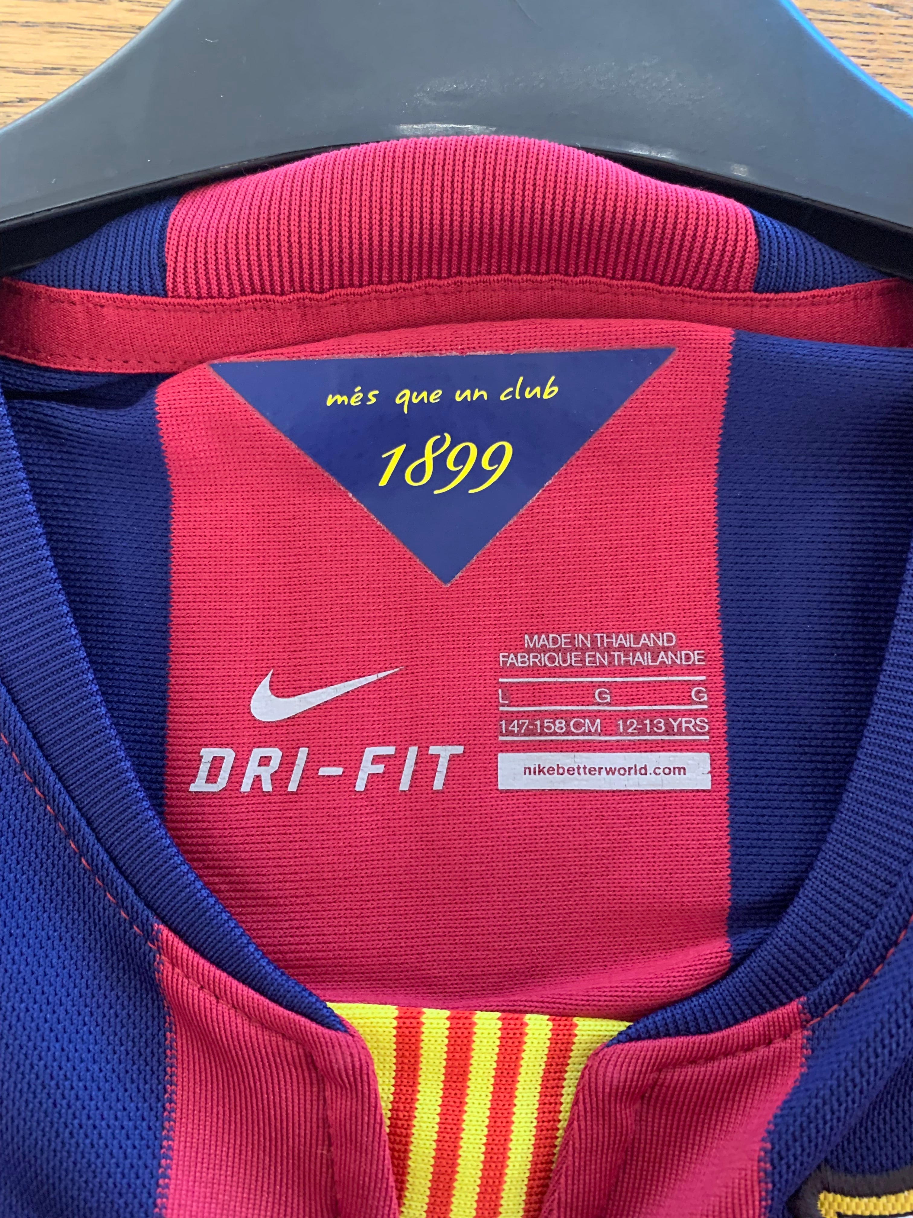 Barcelona Home 15/16 Pique 3 Kids