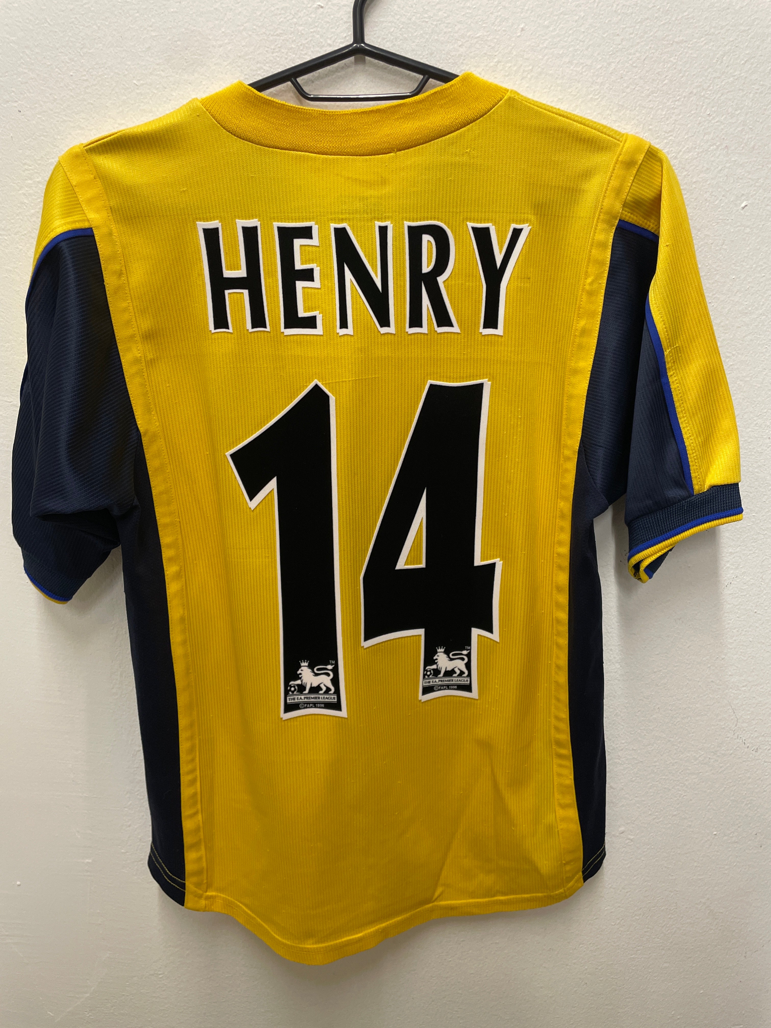 Arsenal Away 00/01 Henry 14 kids