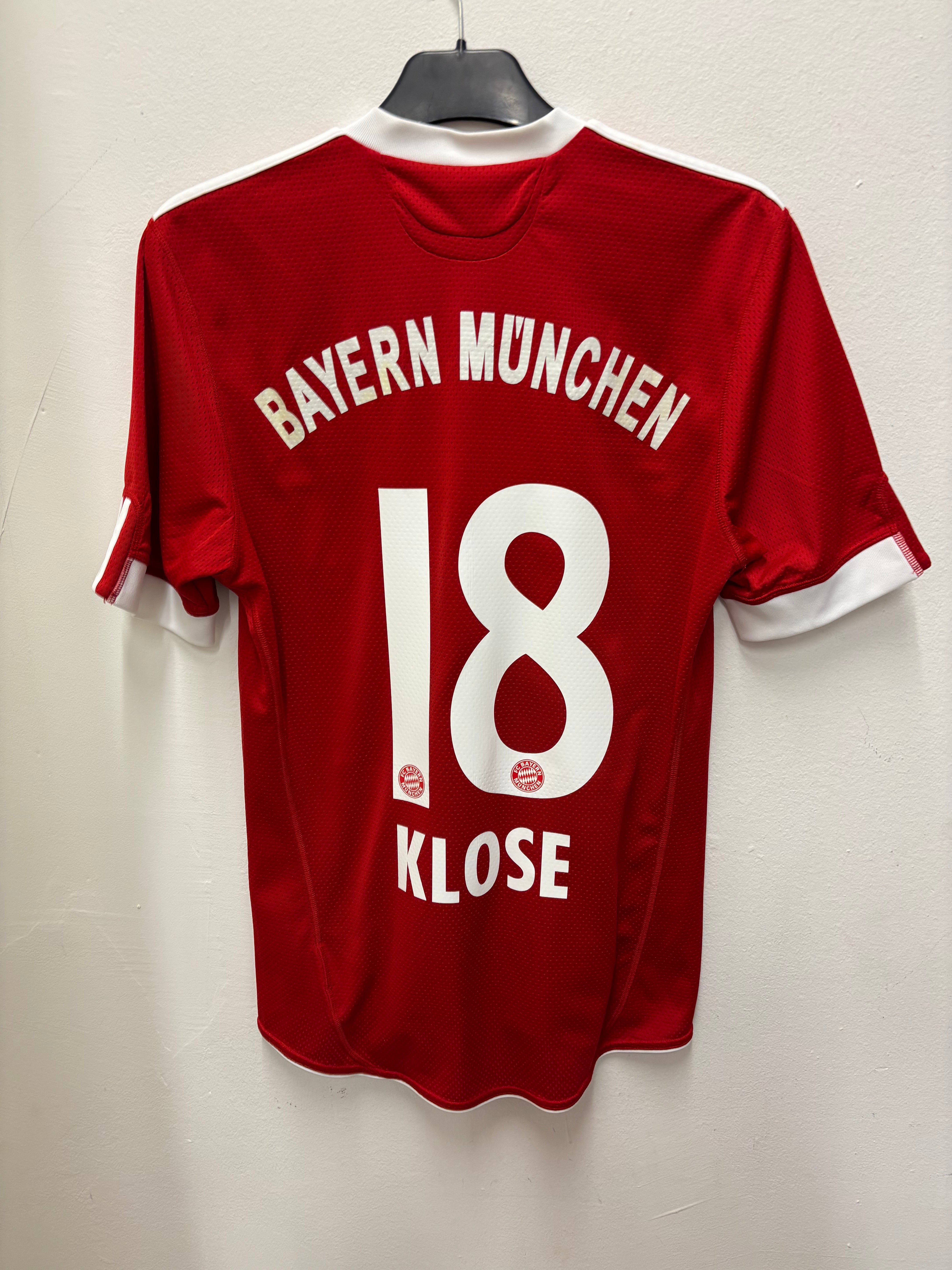 Bayern Munich Home 09/10 Klose 18