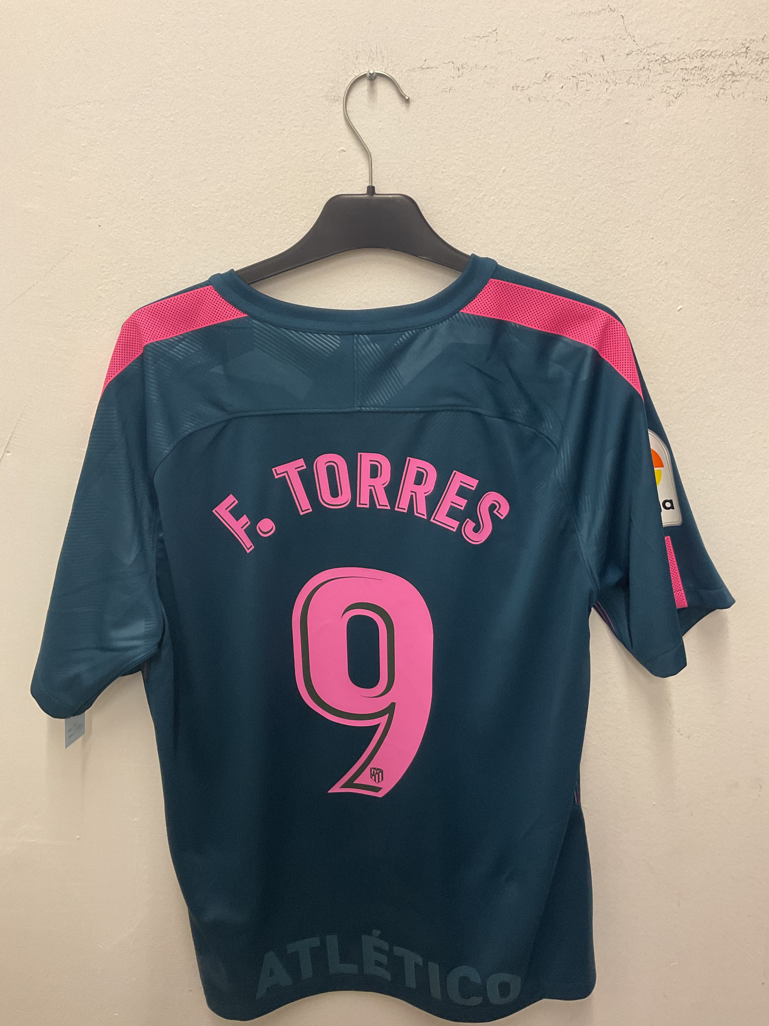 Atletico Madrid Third 17/18 Torres 9