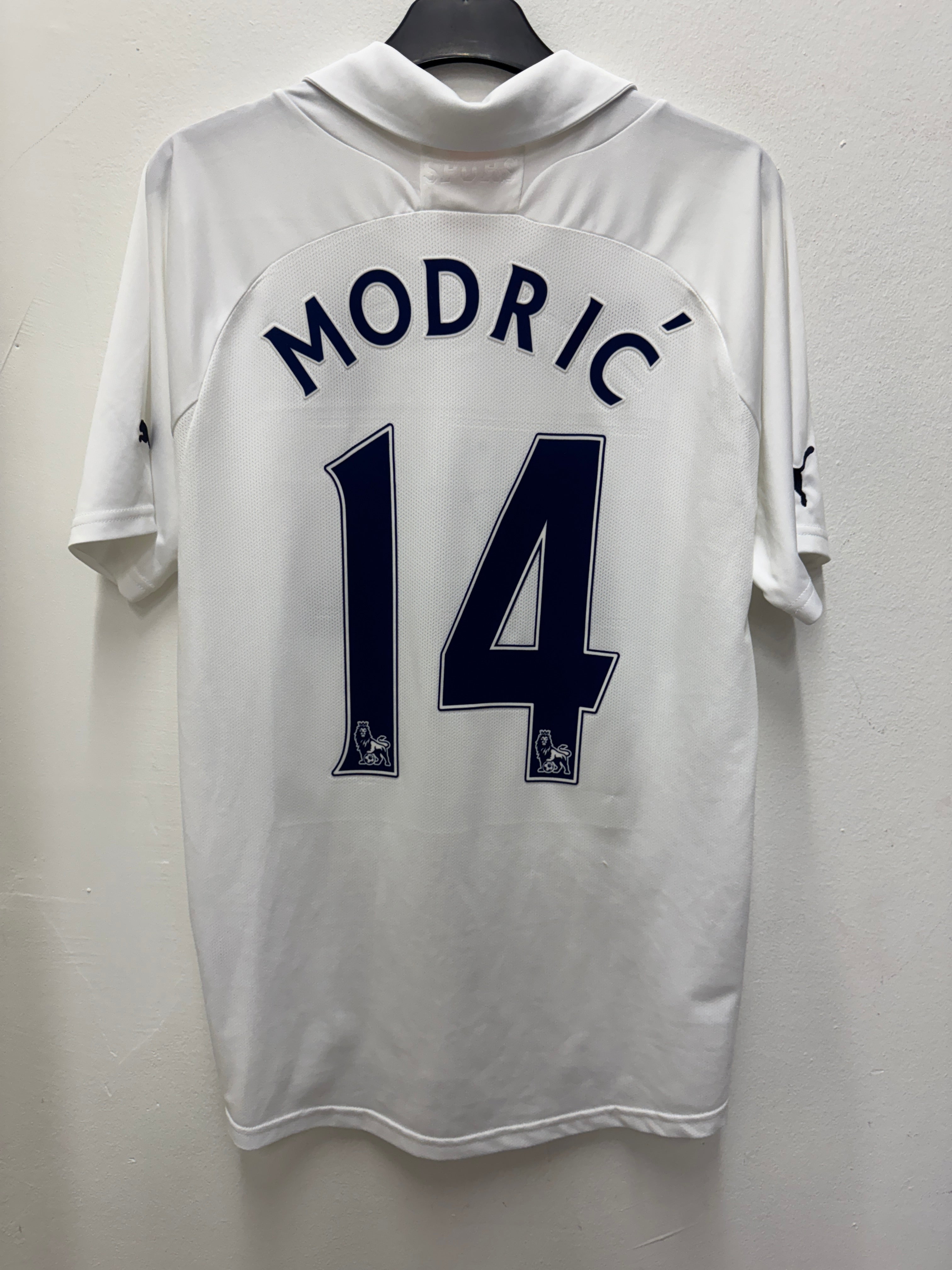 Tottenham Hotspur Home 11/12 Modric 14