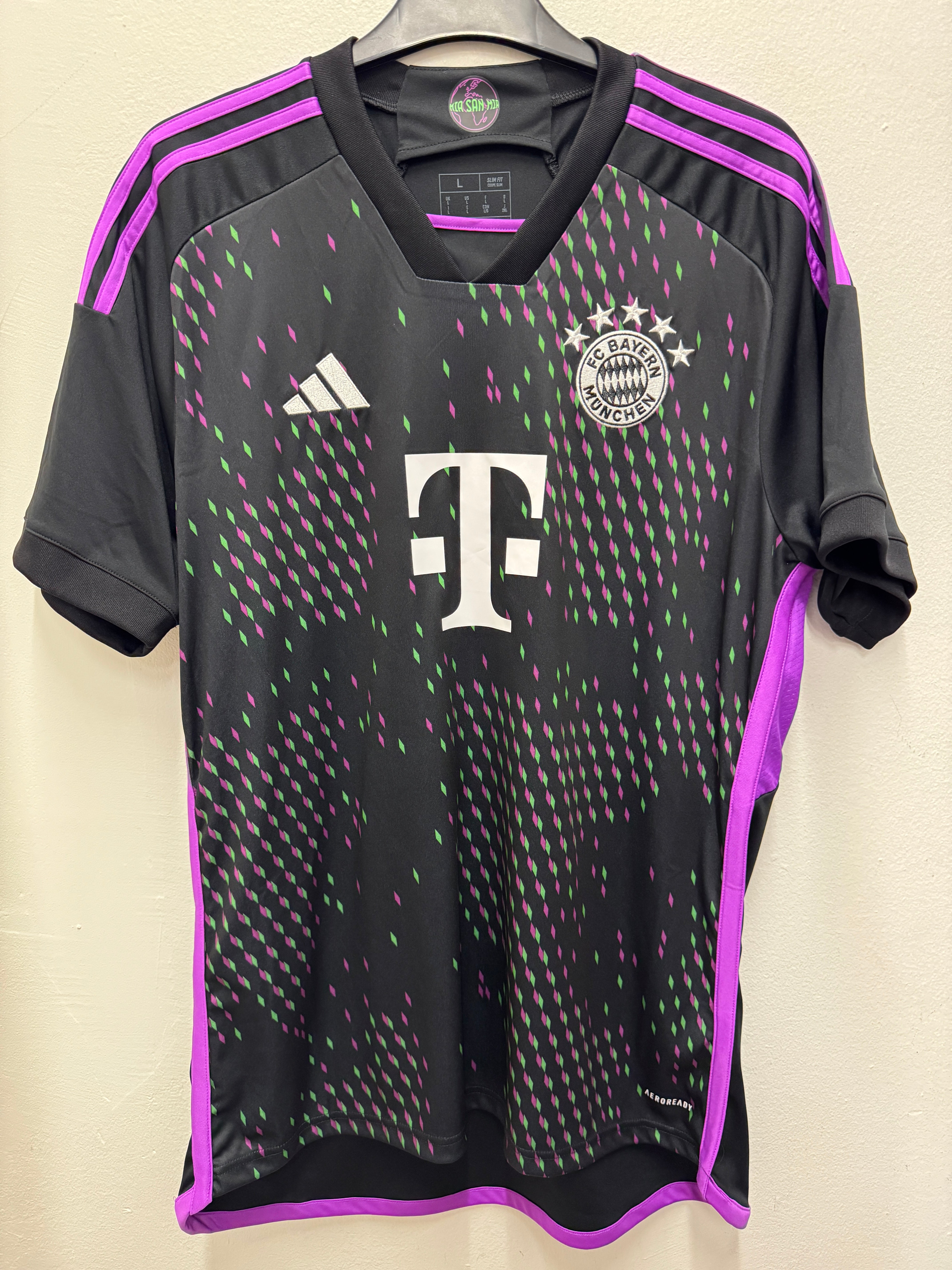 Bayern Munchen Away 23/24 Muller 25