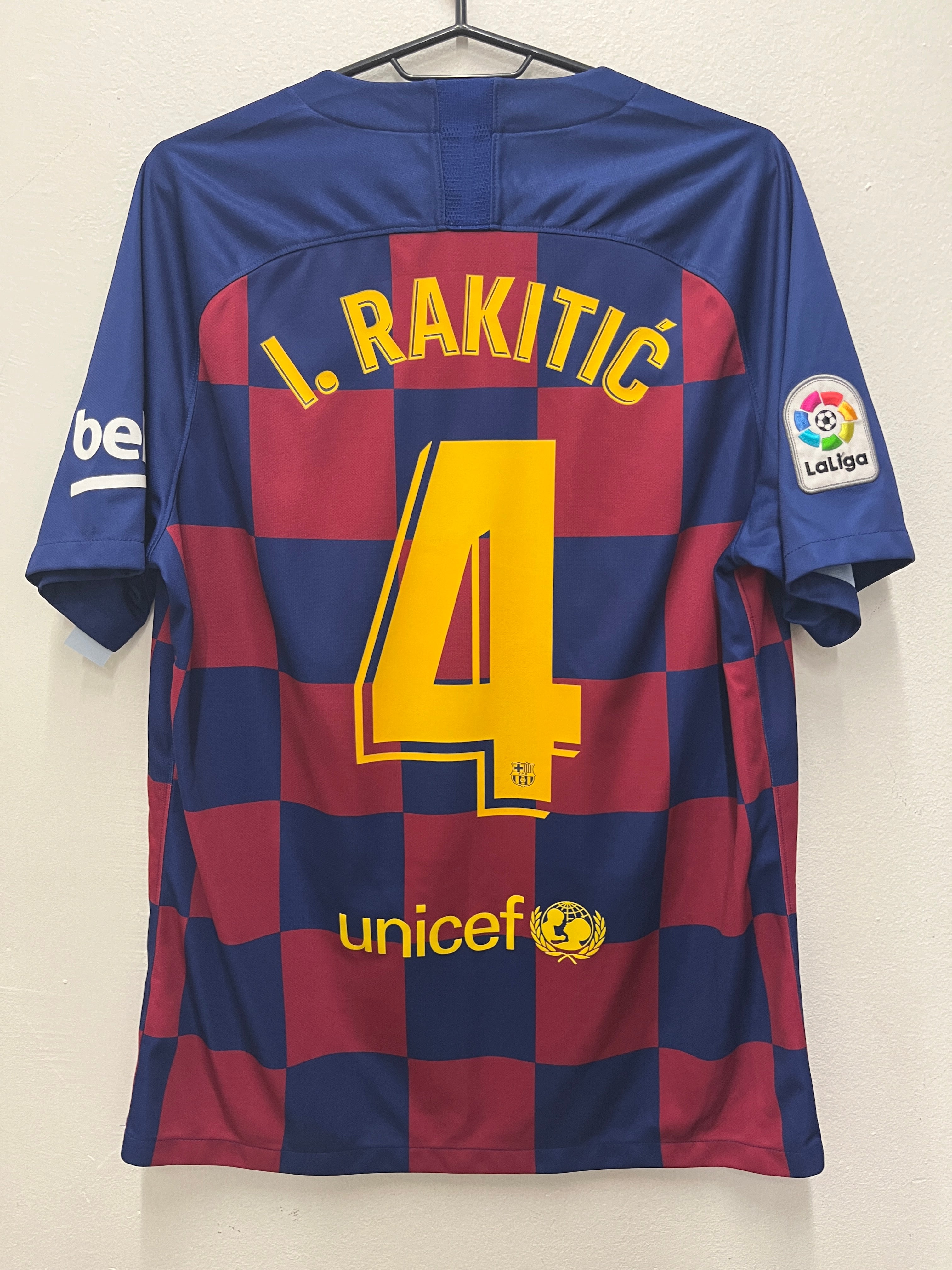 Barcelona Home 19/20 Rakitic 4